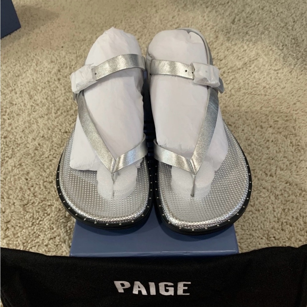 Paige Zuri Sandals Leather Silver Size 8 New With Box